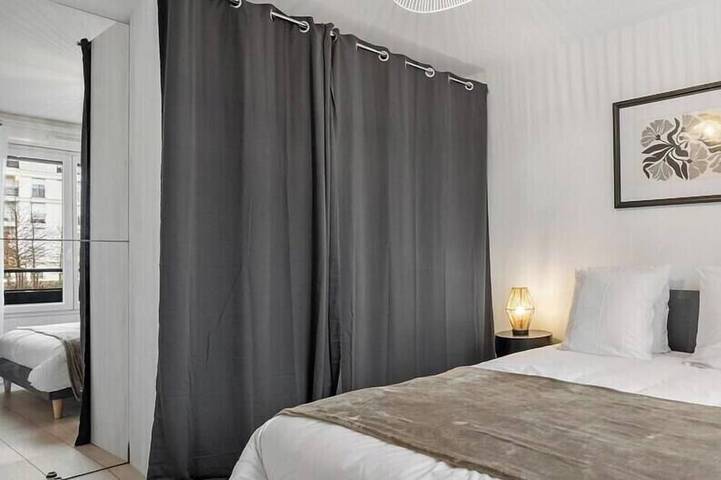 Ganze Wohnung, Apartment-Eigenes Badezimmer-Apartment-Gartenblick in Chessy, Seine-et-Marne
