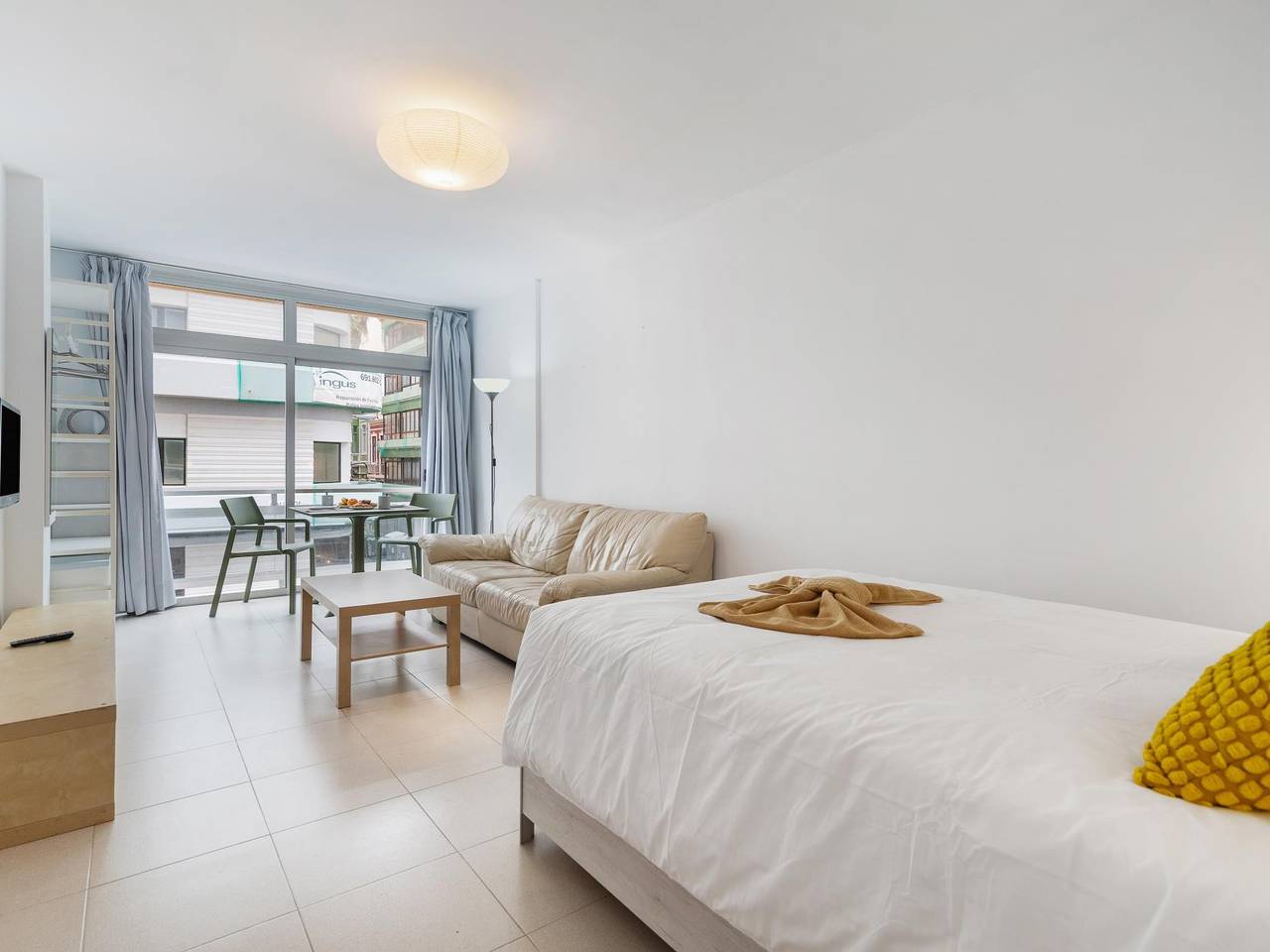 Apartamento vacacional entero, Canteras beach apartment - side sea view & Wifi in Las Palmas de Gran Canaria Centre, Las Palmas de Gran Canaria