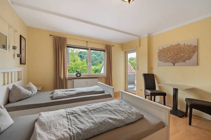 Entire apartment, Apartment '3' with Air Conditioning, Wi-Fi in Thaleischweiler-Fröschen, Landkreis Südwestpfalz