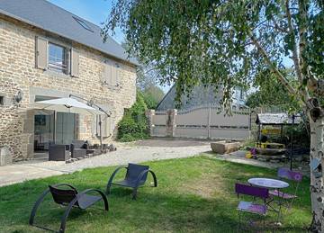 Chambre d’hôte pour 4 personnes, avec jardin dans Sartilly-Baie-Bocage
