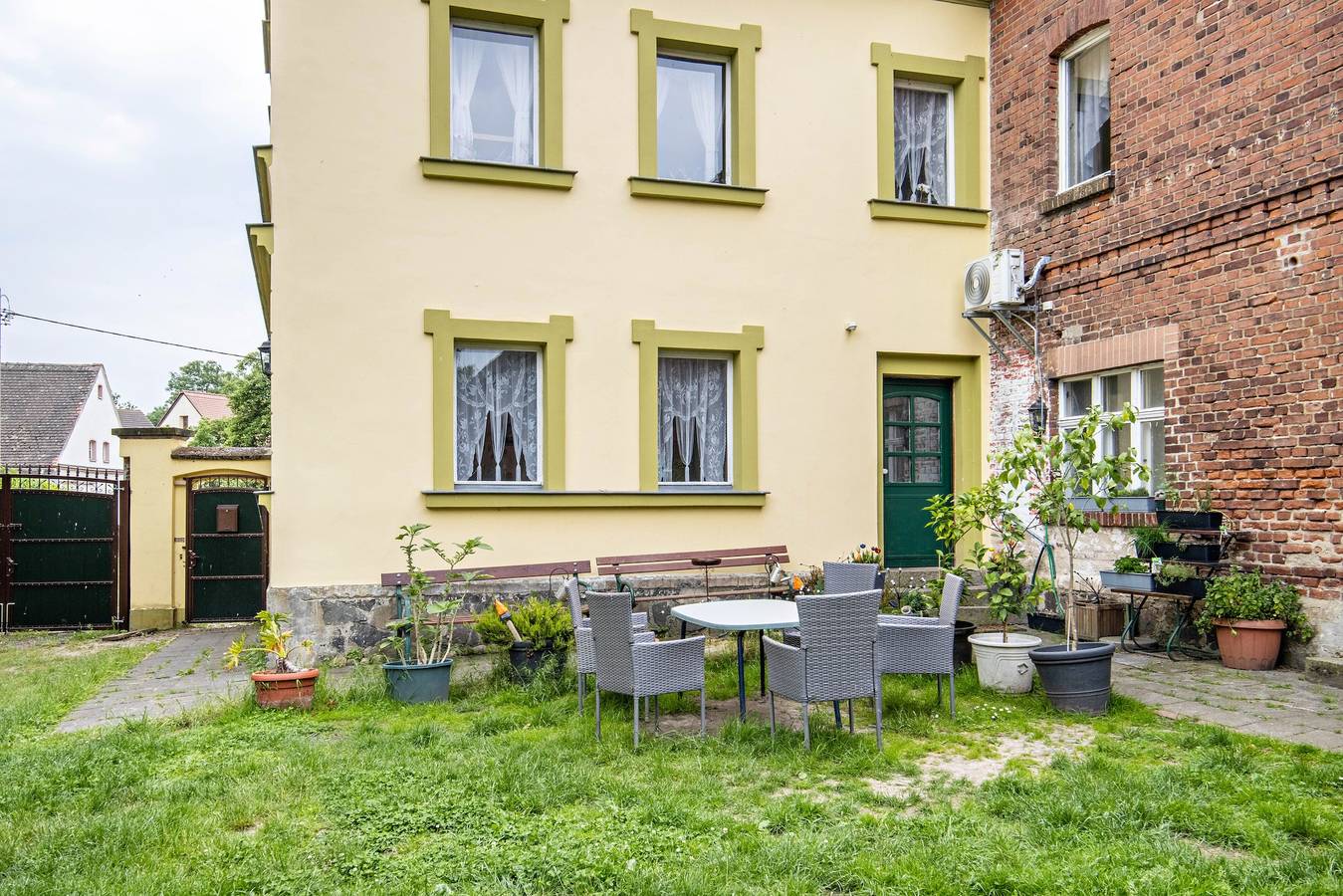 Appartement entier, Appartement "Creutzer" avec terrasse partagée, jardin privé et Wi-Fi in Leipzig, Région de Leipzig