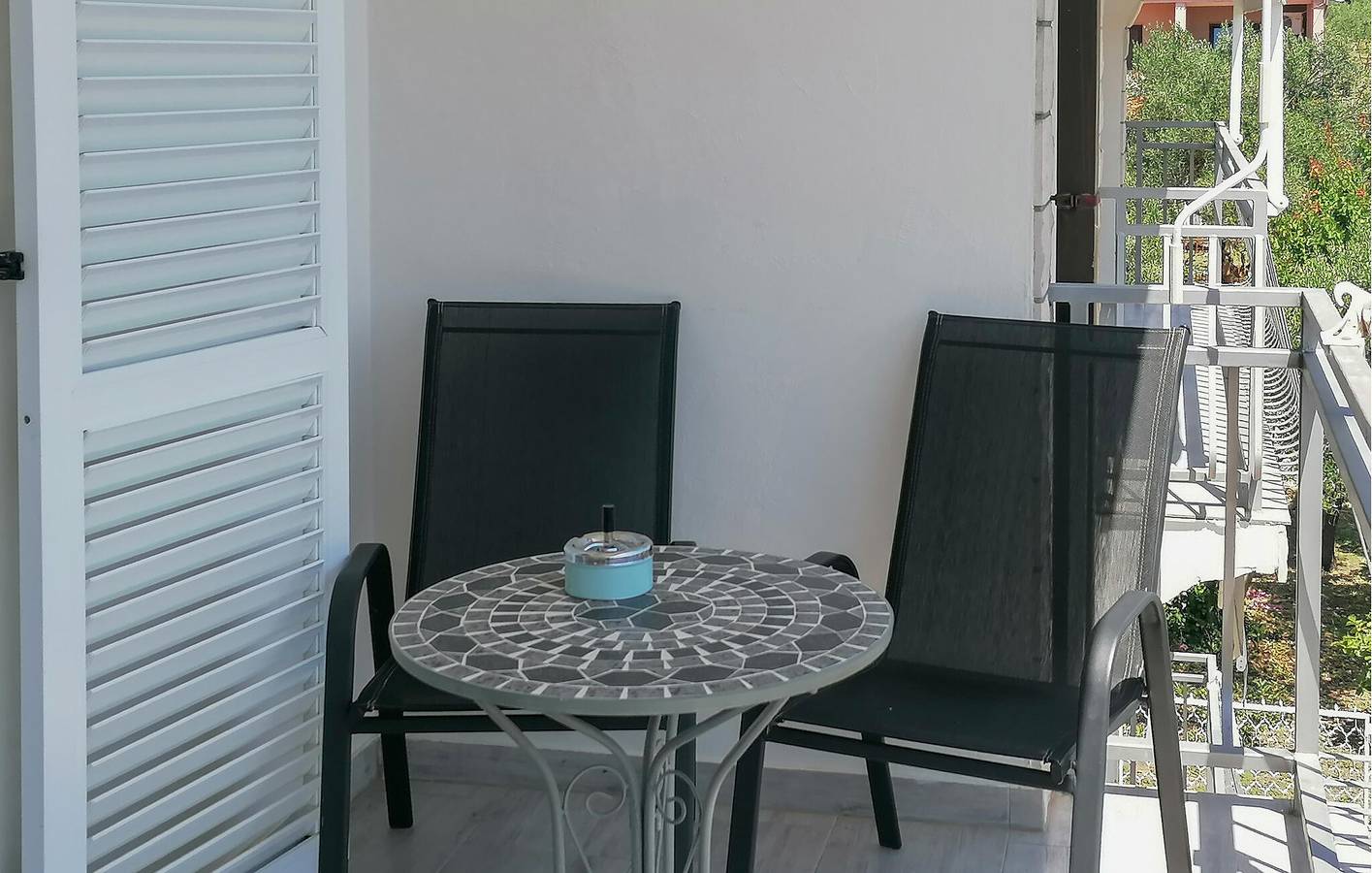 Apartamento vacacional entero, Acogedor apartamento con terraza, WiFi y aparcamiento, a 2,5 km de la playa. in Sveti Filip i jakov, Općina Sveti Filip i Jakov