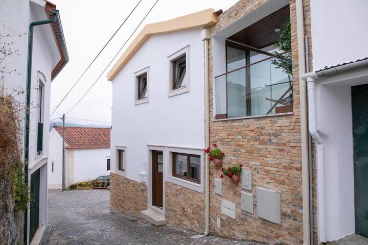 Casa rural para 5 personas, con Balcón y Terraza además de Jardín y Vistas en Batalha - 3