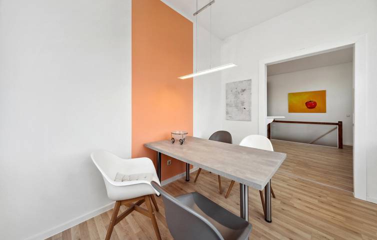 Ganze Ferienwohnung, Moderne Wohnung mit Terrasse, Parkplatz & Internet in Eilenburg in Eilenburg, Sächsisches Burgen- und Heideland