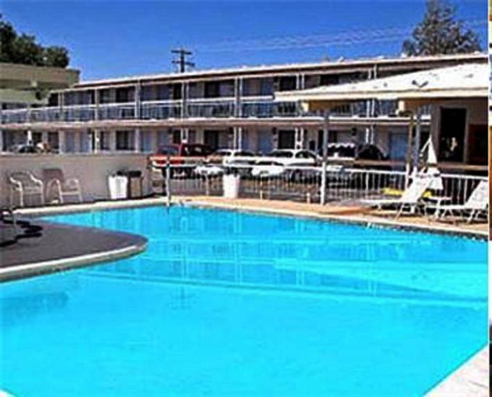Hôtel pour 4 personnes, avec piscine, animaux acceptés