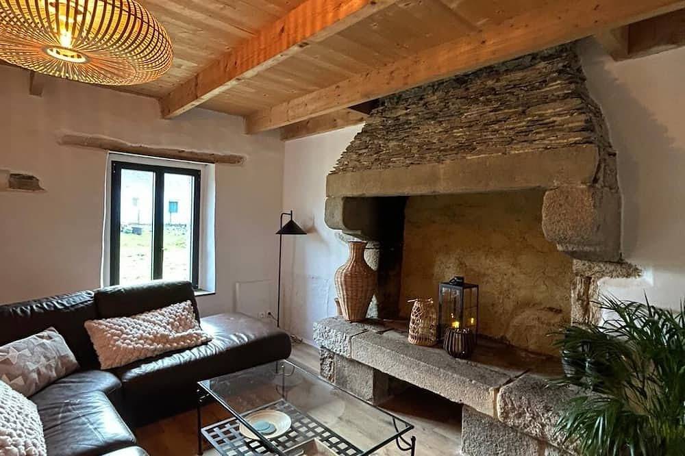 Maison de campagne traditionnelle au cœur des Monts d'Arrée. in Scrignac, Région de Châteaulin