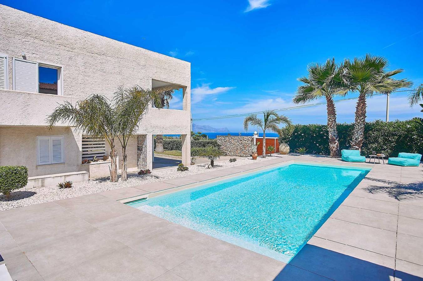 Holiday House in Alcamo with Private Pool in Alcamo Marina, Alcamo