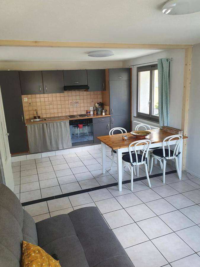 Gîte pour 4 personnes, avec Jardin et Vue à Fully
