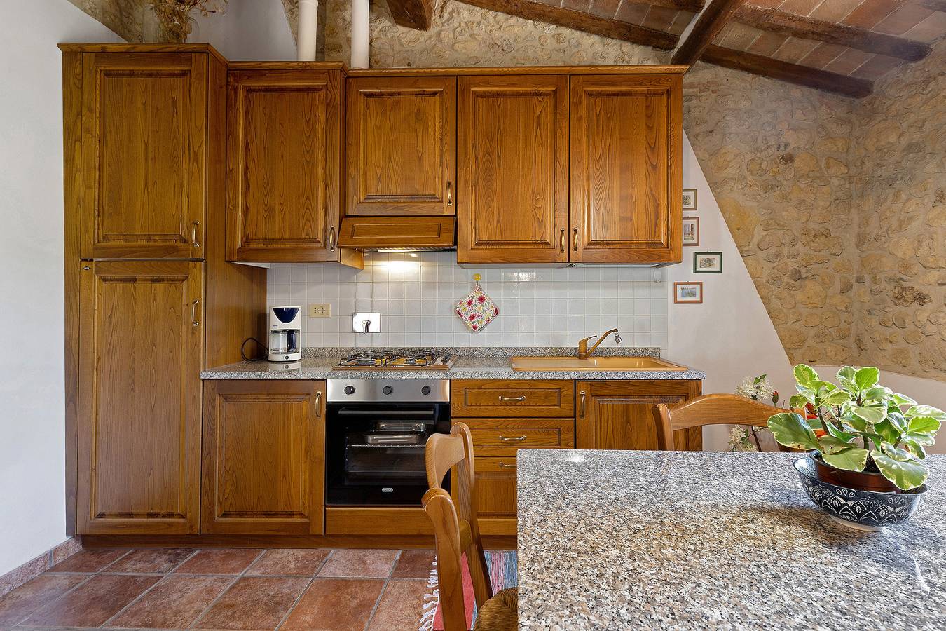 Appartamento intero, Appartamento 'Casa Vacanze Etrusco - Quercia' con Aria Condizionata in San Gimignano, Siena e dintorni
