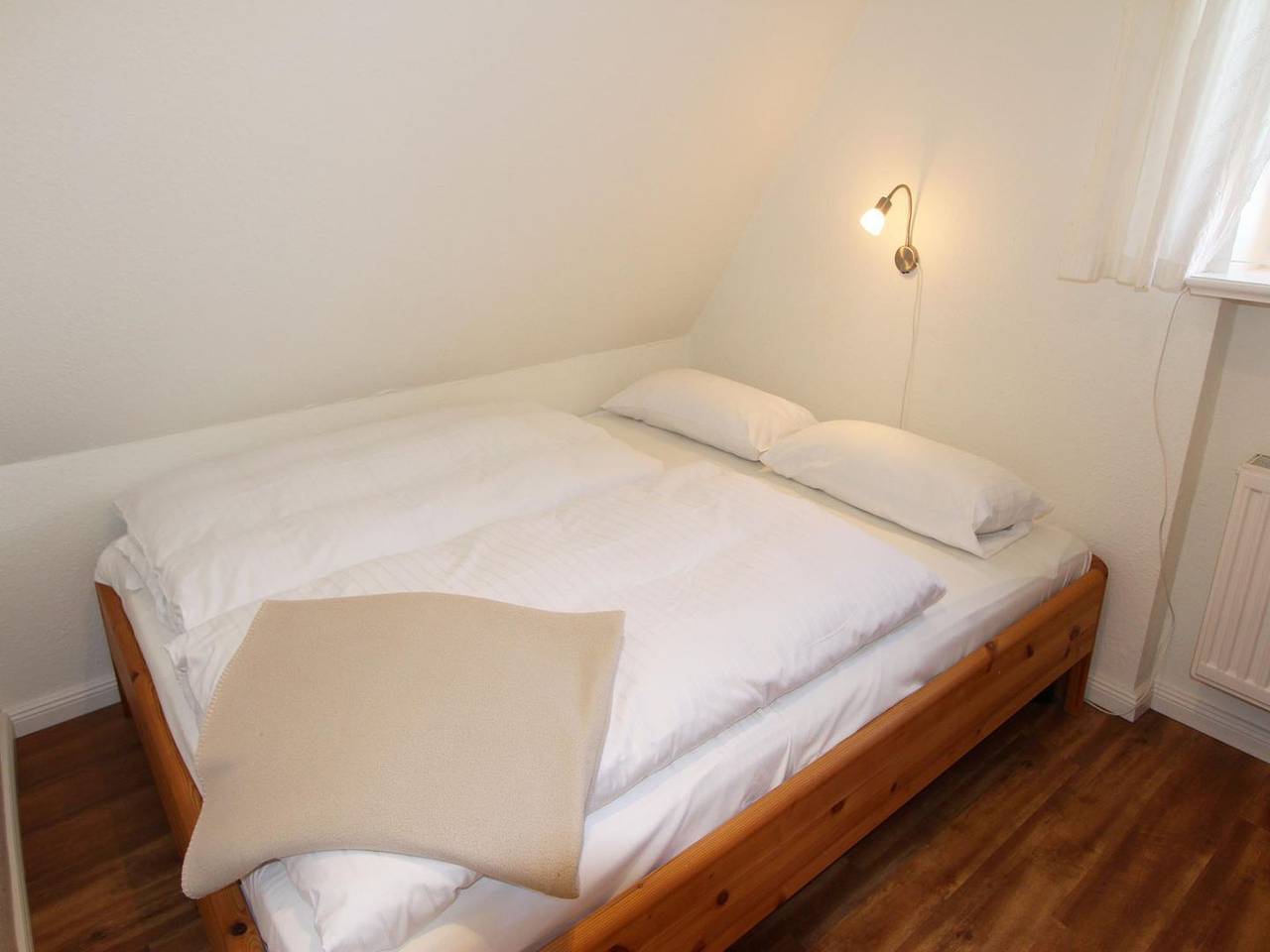 Ganze Wohnung, Umgeben von stilvollen Reetdachhäusern urlauben Sie in diesem 3-Raum-Appartement in Wenningstedt, Sylt