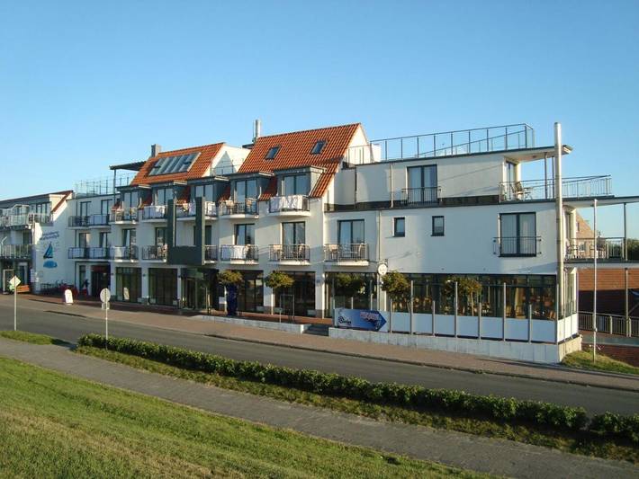 Hotel voor 2 personen, with Balkon and Terras as well as Uitzicht in Bensersiel