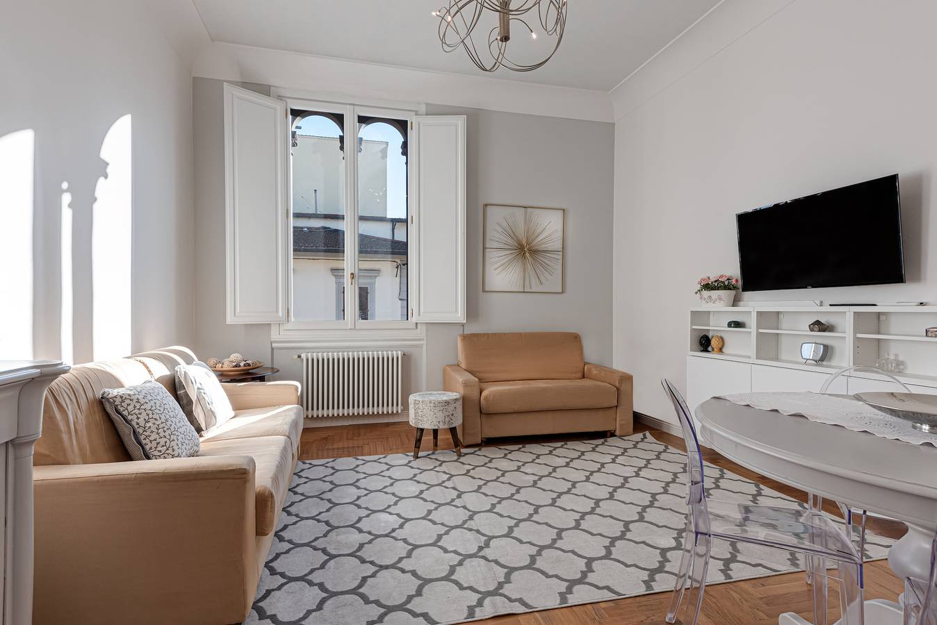 Ganze Wohnung, Ferienwohnung 'Charming' mit Balkon, Wlan und Klimaanlage in Florenz, Florenz Provinz