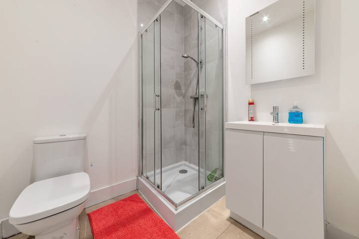 Apartamento vacacional entero, Central - Sleeps 2 - Near Transport - Paid Parking in Kent