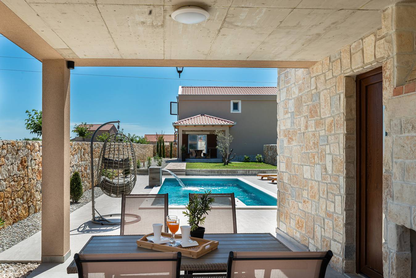 Villa Rea 4 mit beheiztem Pool in Privlaka, Zadar