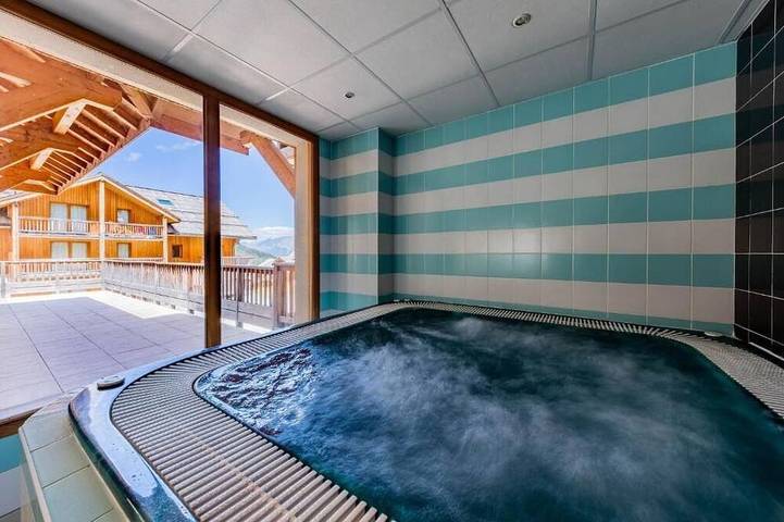 Ganze Wohnung, Les Orres 1800 Appart 2 p 30m2, 4 Couchages Piscine et spa Résidence 3 Étoiles in Les Orres, Nationalpark Écrins