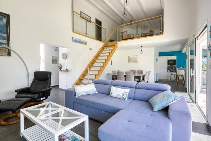 Location de vacances pour 10 personnes, avec Jardin dans Plage de la Cible - 2