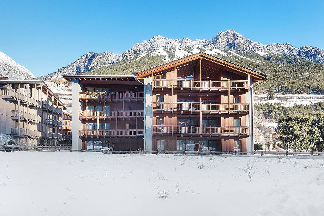 Appartamento intero, Appartamento 'Viola' con Vista Montagna, Balcone e Wi-Fi in Valdidentro, Parco Nazionale dello Stelvio