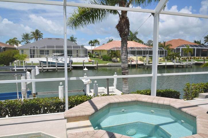 Ferienhaus für 6 Personen, mit Whirlpool und Garten sowie Terrasse in Marco Island