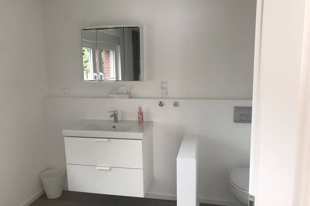 Ganze Wohnung, Nancy-1 Zimmer Ferienwohnung in Wesseling, Rhein-Erft-Kreis