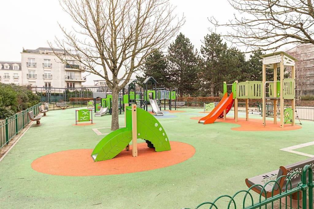 Appartement entier, One-Bedroom Apartment in Noisy-le-Grand, Seine-Saint-Denis