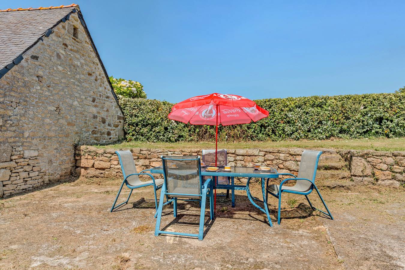 Casa de vacaciones 'Le Gîte Rose 4' con terraza privada y jardín compartido in Porspoder, Región de Brest