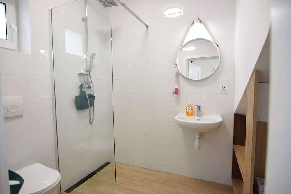 Ferienhaus am Kiedrowickie See mit Boot in Polnische Ostsee