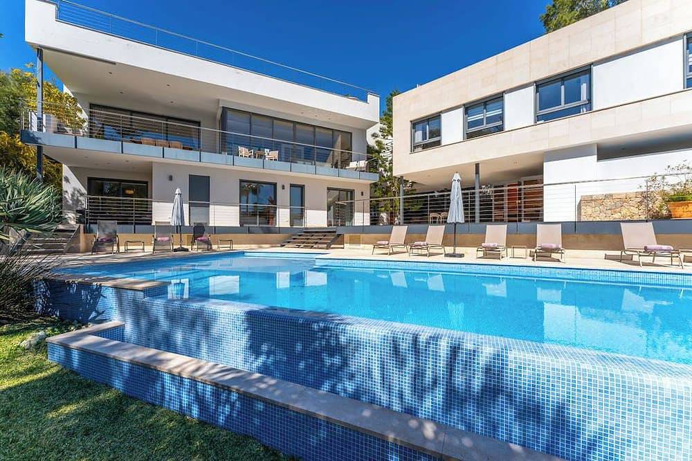 Luxuriöse Villa in Paguera Mallorca mit Xxl Pool in Peguera, Calvià