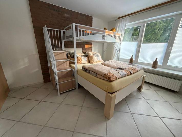 Ferienwohnung für 3 Personen, mit Terrasse und Garten