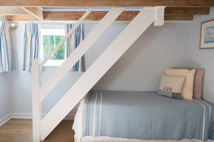 Nebengebäude mit Strandmotiven in der Nähe von Chichester, West Wittering Beach und Goodwood in Hunston, West Sussex