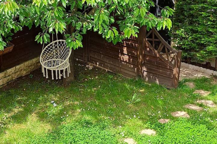 Ganze Wohnung, 3-room apartment with terrace and garden in Antony, Hauts-de-Seine