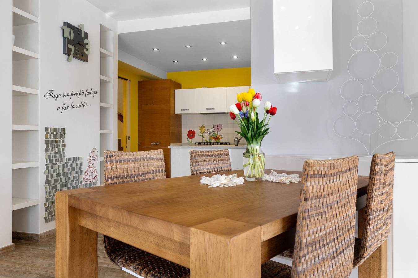 Ganze Wohnung, Ferienwohnung 'Casa Delle Fate Piano Terra' mit Bergblick, Privatem Garten und Wlan in Roncone, Sella Giudicarie