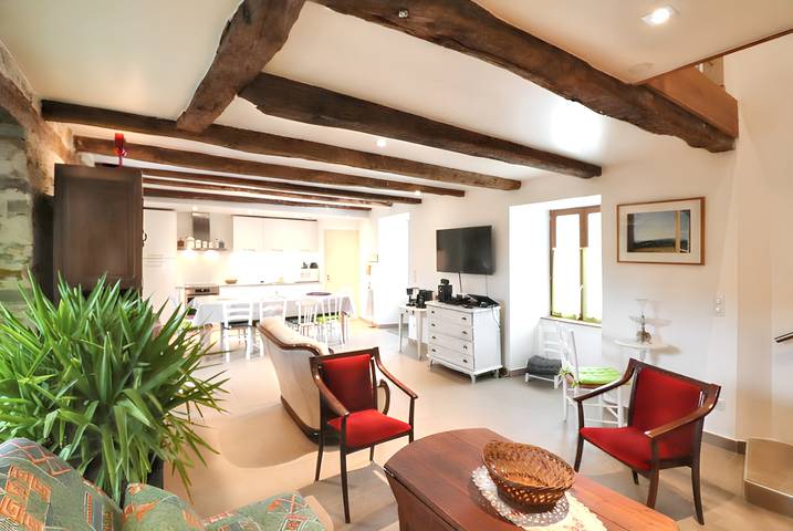 Villa pour 12 personnes, avec terrasse et piscine dans le Cantal - 2