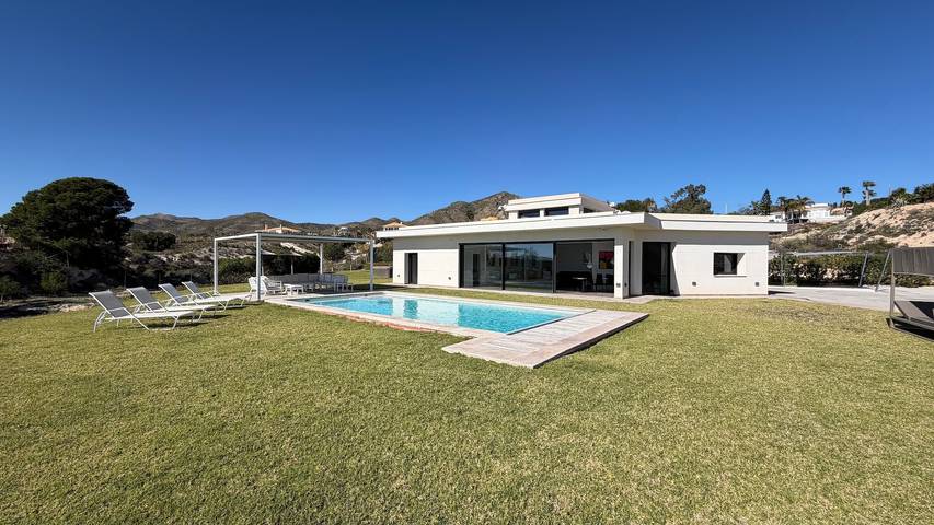 Villa Vista – Exklusive Luxusvilla mit privatem Pool und Whirlpool in Alicante Provinz