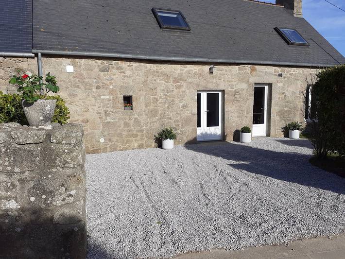 Gîte pour 6 personnes, avec jardin à Réville - 2