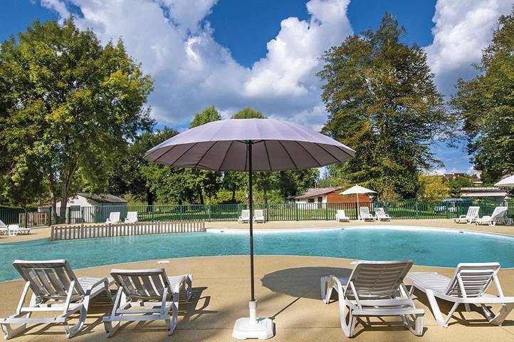 Location de vacances pour 6 personnes, avec terrasse ainsi que bassin pour enfant et piscine, animaux acceptés à Saint-Sozy - 2