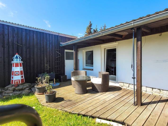 Ferienwohnung für 3 Personen, mit Terrasse und Garten in Kröslin