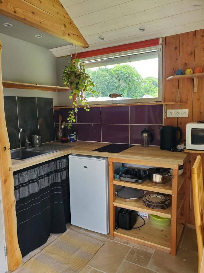 Location de vacances pour 4 personnes, avec vue ainsi que terrasse et jardin à Rostrenen - 2