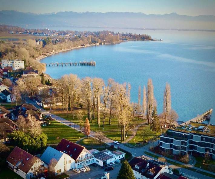 Ferienwohnung für 5 Personen, mit Sauna und Garten sowie Seeblick und Ausblick, mit Haustier in Kressbronn am Bodensee