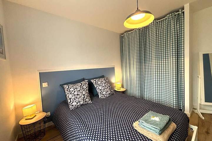 Cottage, pets, parking - 6 guests in Cusset, Vichy region