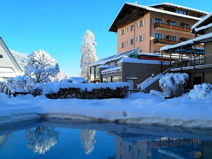 Hotel, mit Balkon und Terrasse sowie Whirlpool und Garten in Flims