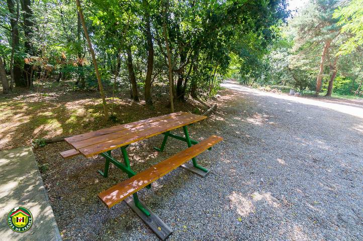 Gîte pour 6 personnes, avec Terrasse et Piscine dans l' Isère - 4