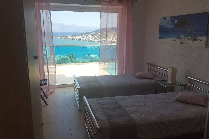 Villa Dore, magnífica vista del mar y de la bahía de Mirabello in Elunda, Lasithi
