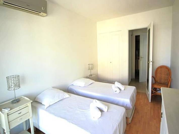 Gîte pour 4 personnes, avec terrasse, adapté aux familles dans Jardins des Hespérides - 4