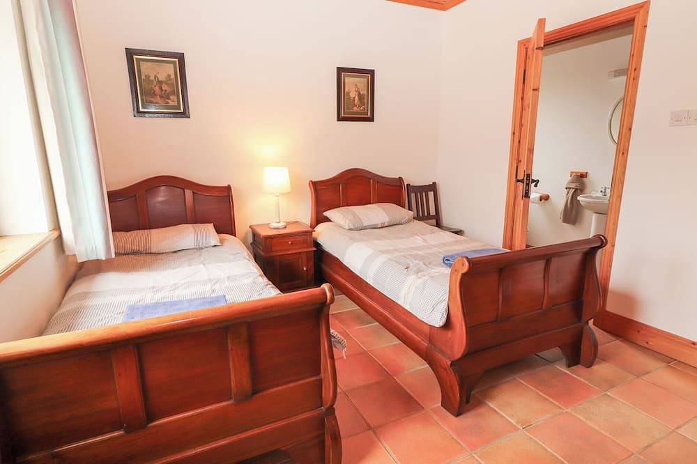 Finn House, pet friendly in Castlegregory, County Kerry in Dingle Peninsula