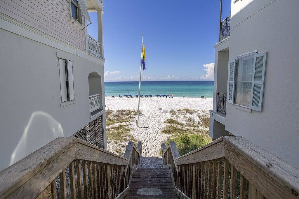 Vacation House for 12 Guests in Miramar Beach, Emerald Coast
