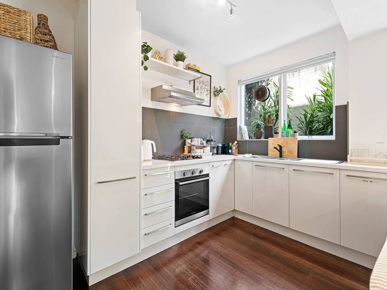 Entire apartment, Contemporary 1-Bed Unit Near Chapel St in Prahran, Melbourne