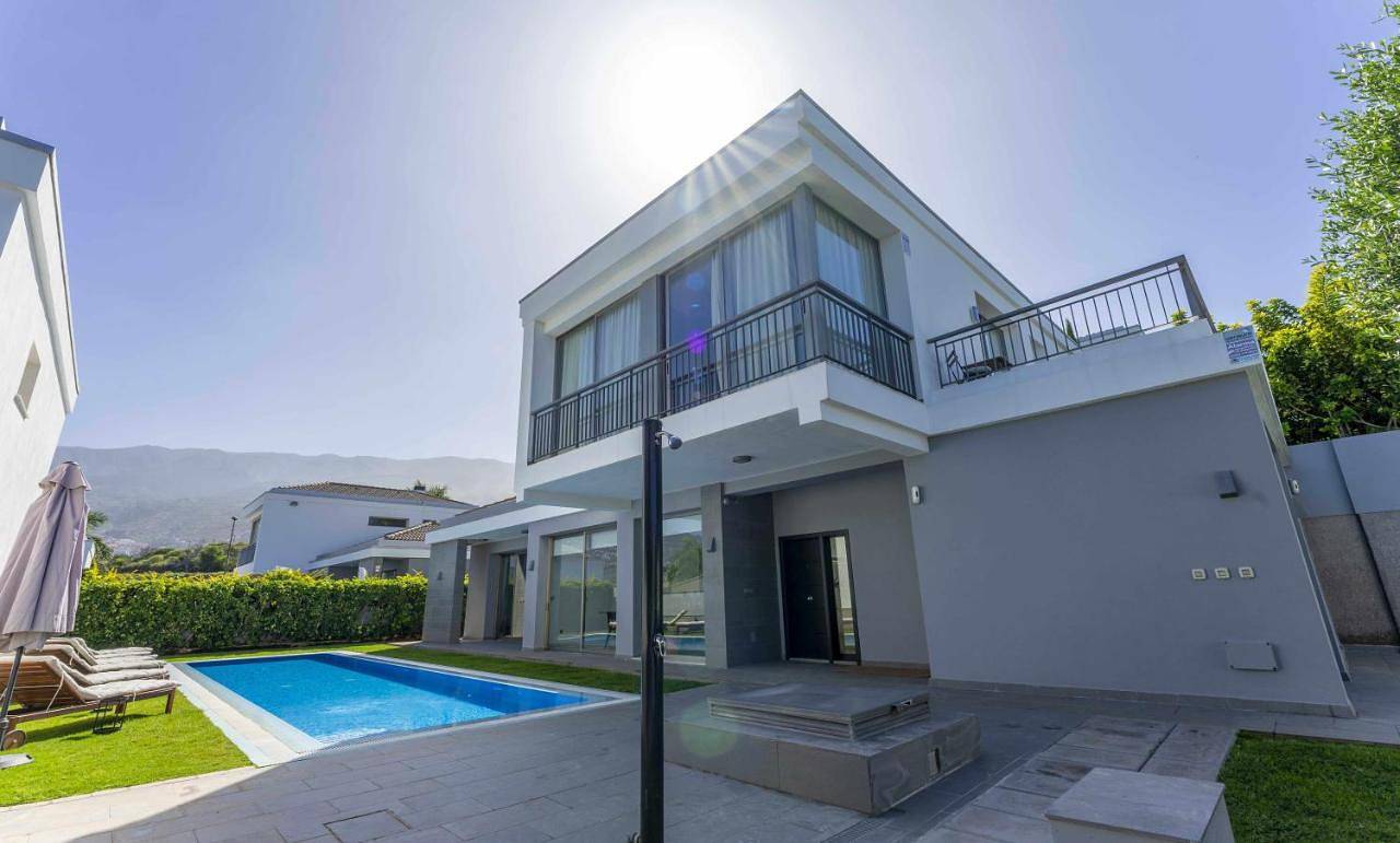 Three-Bedroom Villa in La Quinta, Santa Úrsula
