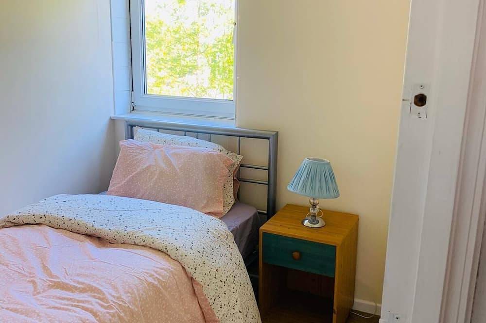 Whole 4 bedroom house for your comfort in Northampton, Northamptonshire