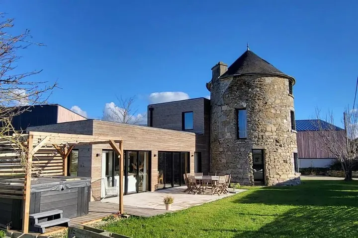Ferienhaus für 10 Personen, mit Garten und Whirlpool - 1