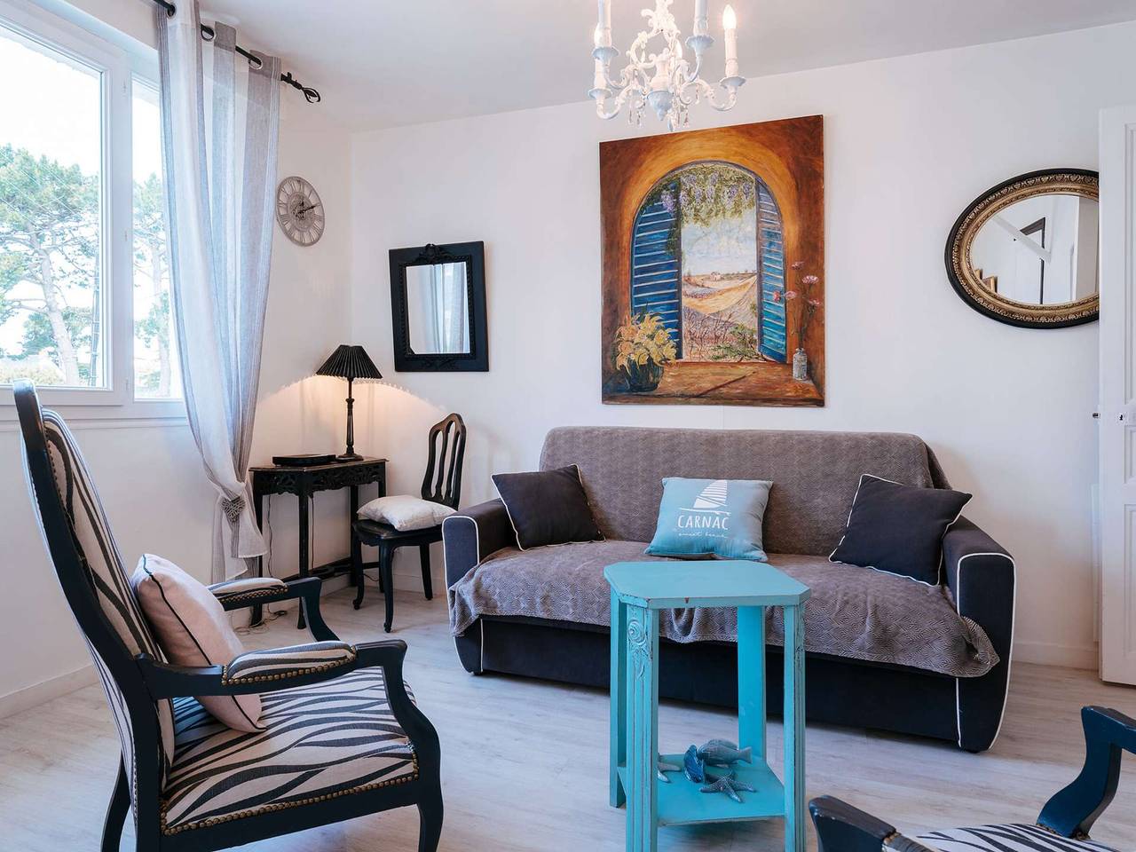 Entire apartment, Carnac Plage: Superbe T2 rénové 60m², à 50m de la Grande Plage, Wifi, pour 4 personnes in Carnac Plage, Carnac